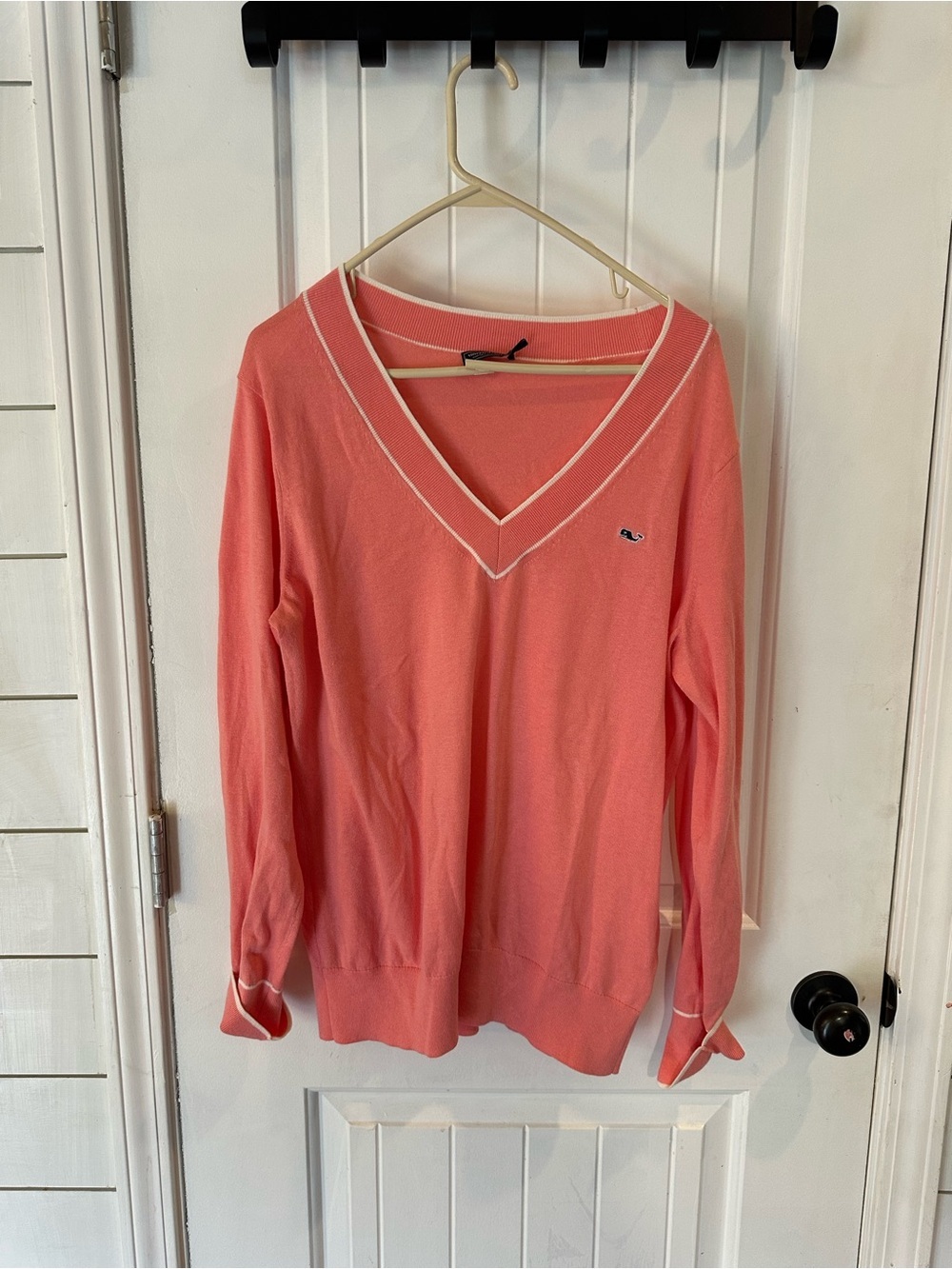 Vineyard Vines Coral V‑Neck Sweater with White Trim cotton